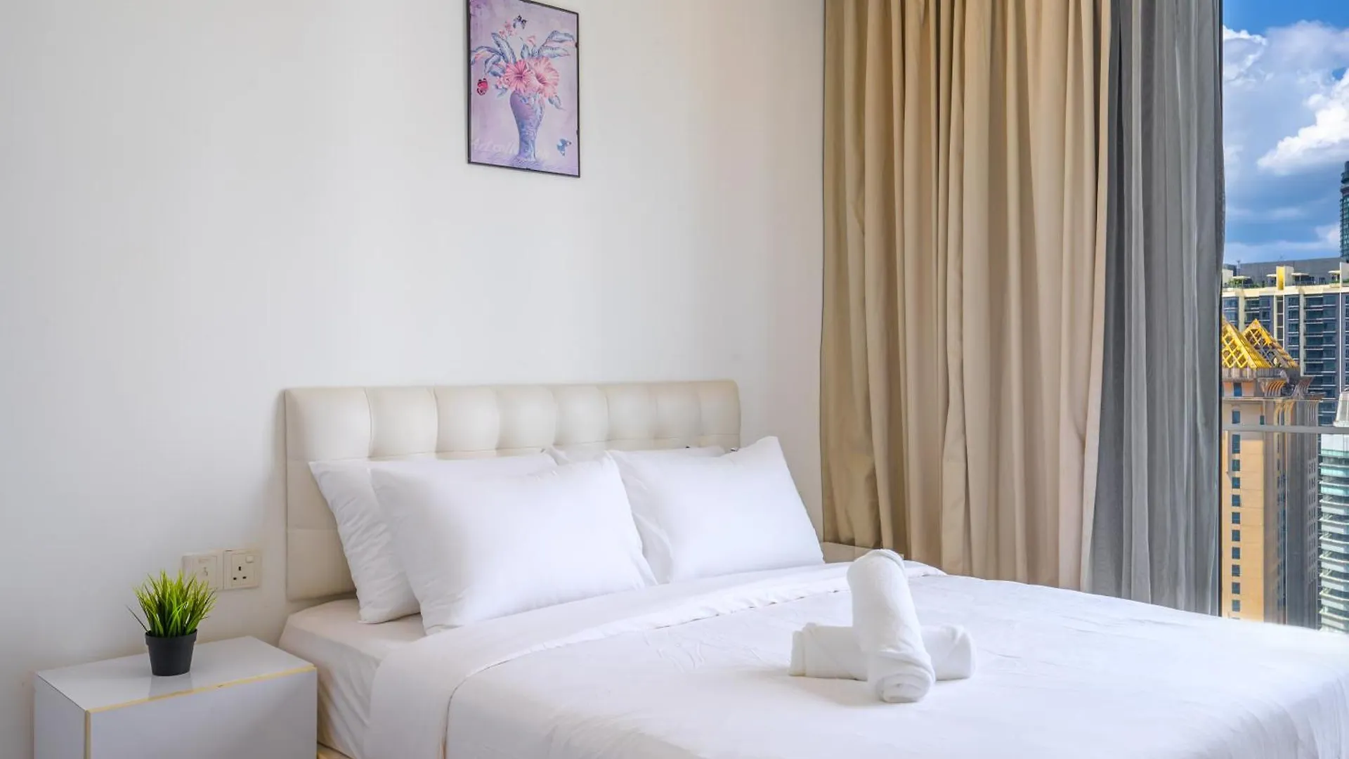 Апартаменты Greystone One Bukit Ceylon Куала-Лумпур