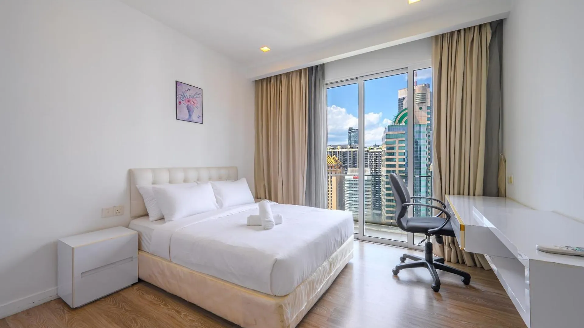 Апартаменты Greystone One Bukit Ceylon Куала-Лумпур Малайзия